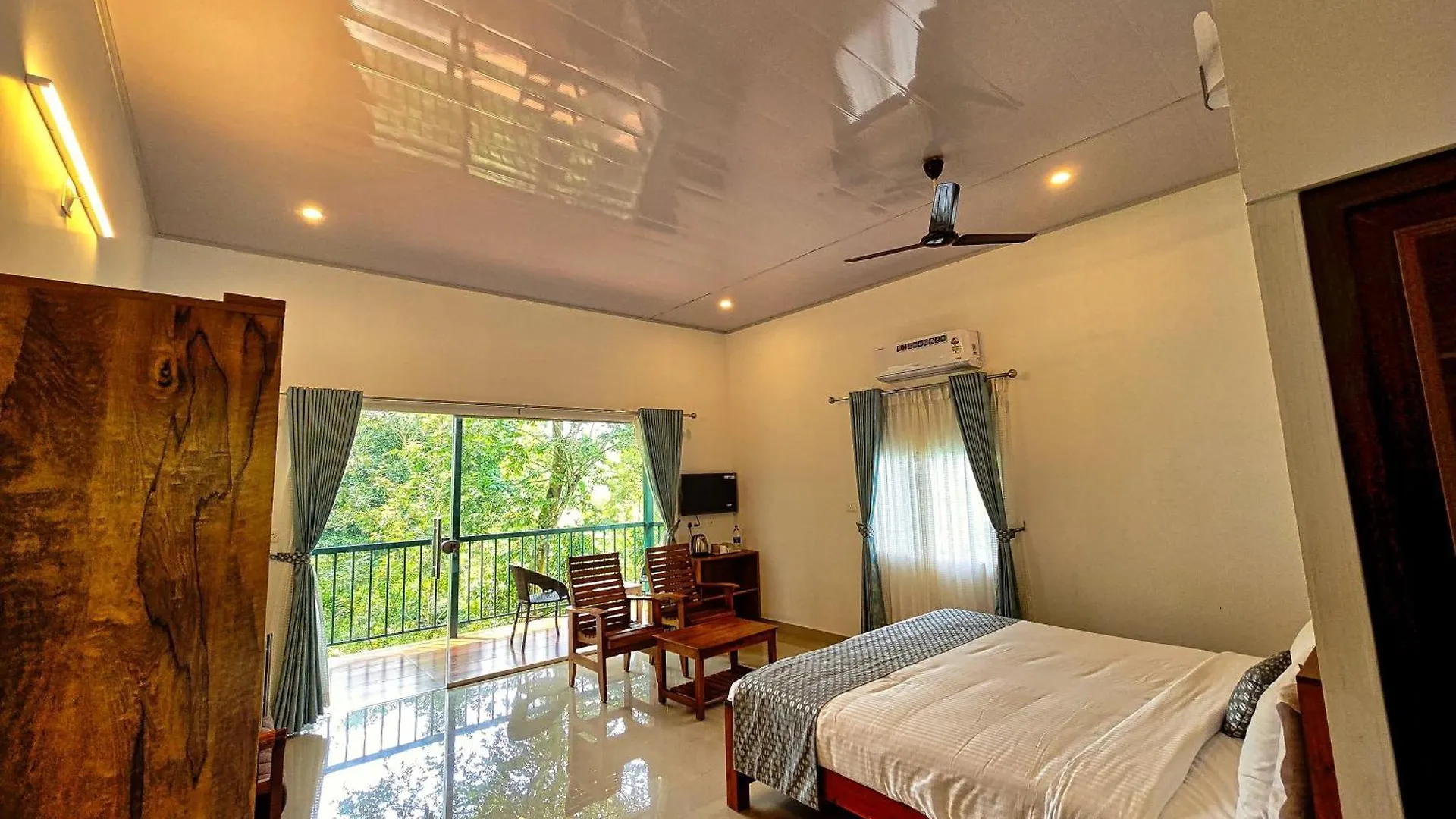 Green Bob Villa Sultan Bathery 0*,